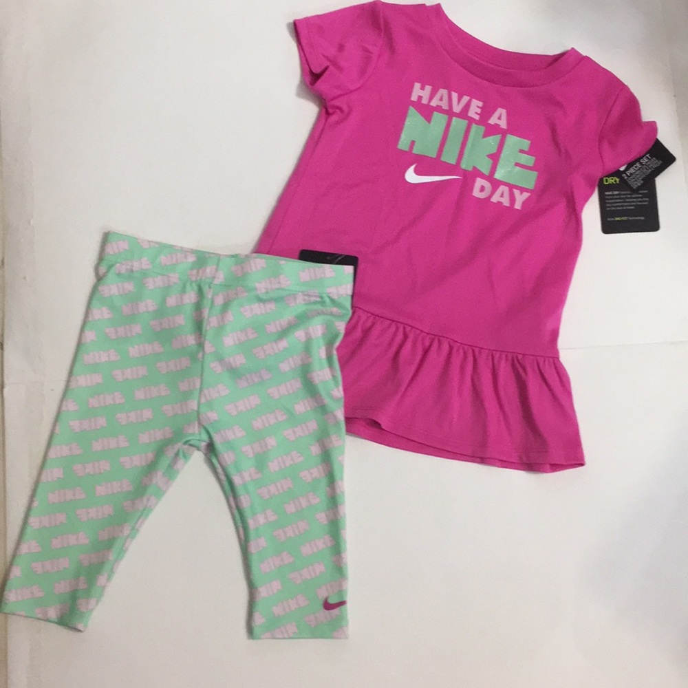 ♦️NWT Nike “Have a Nike Day “ Capri set 24M